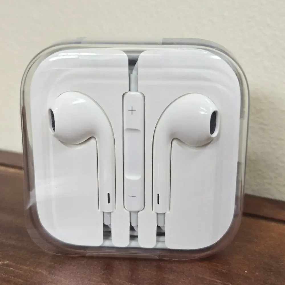 Apple Earpods Wired Jack w/ Microphone Sealed